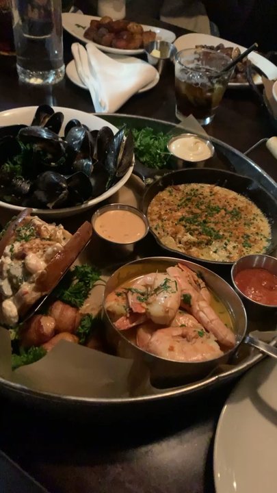 The Whalesbone - Hot seafood tower - Seafood Near Me - Ottawa, Ontario