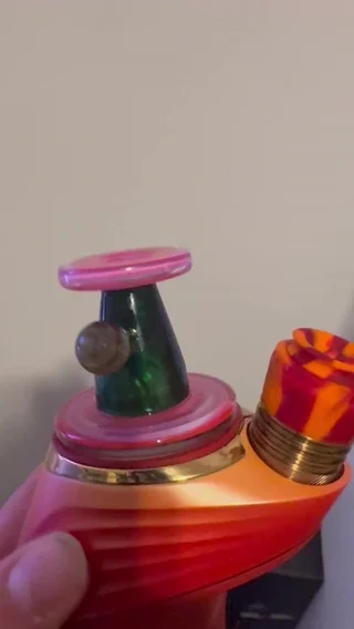Preview pic of Dry Top with a planet marble made in Amora and my Blend of Electrum and Emerald Green