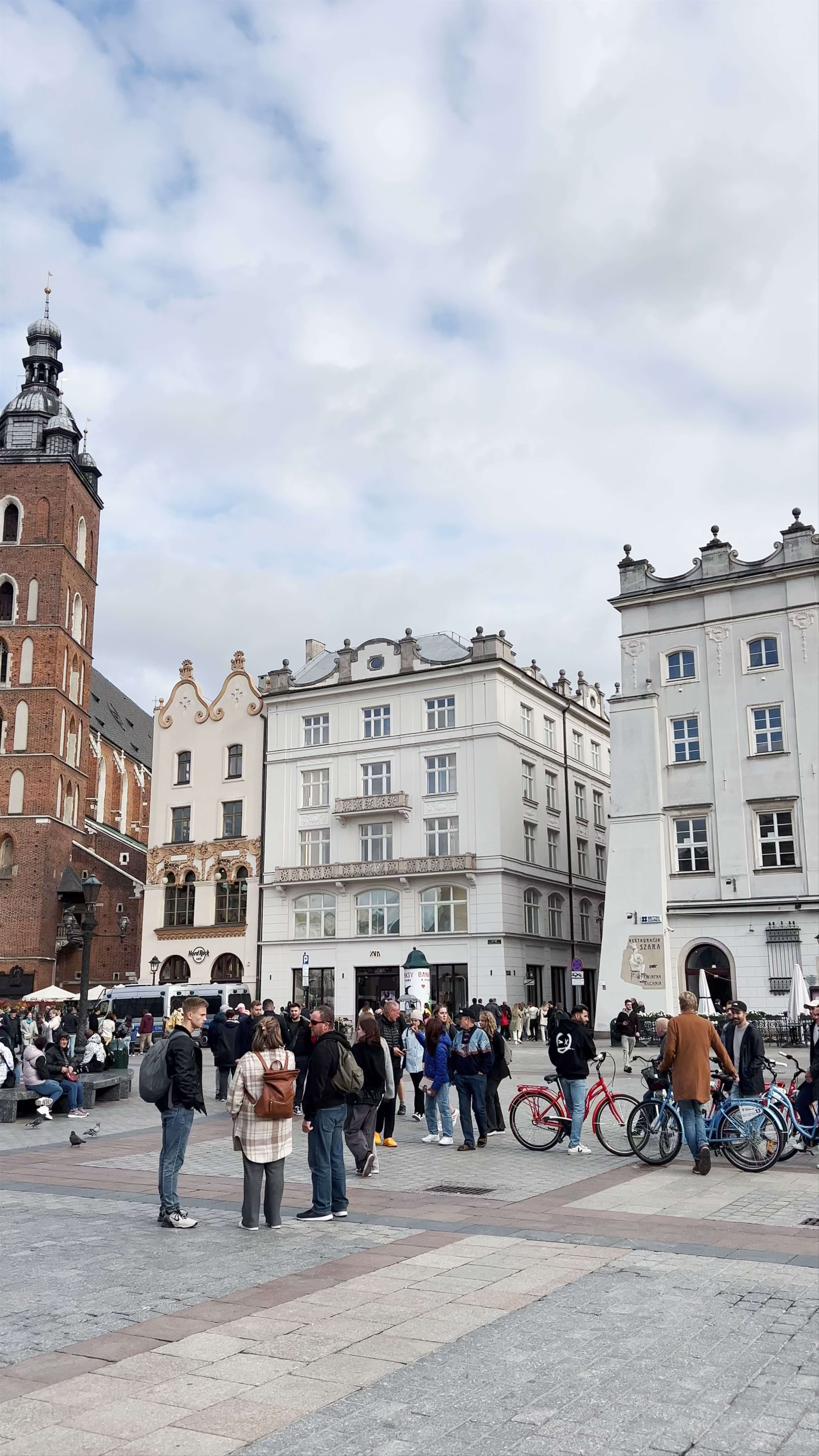 Rynek Główny: Heartbeat of Kraków's Historic Main Square