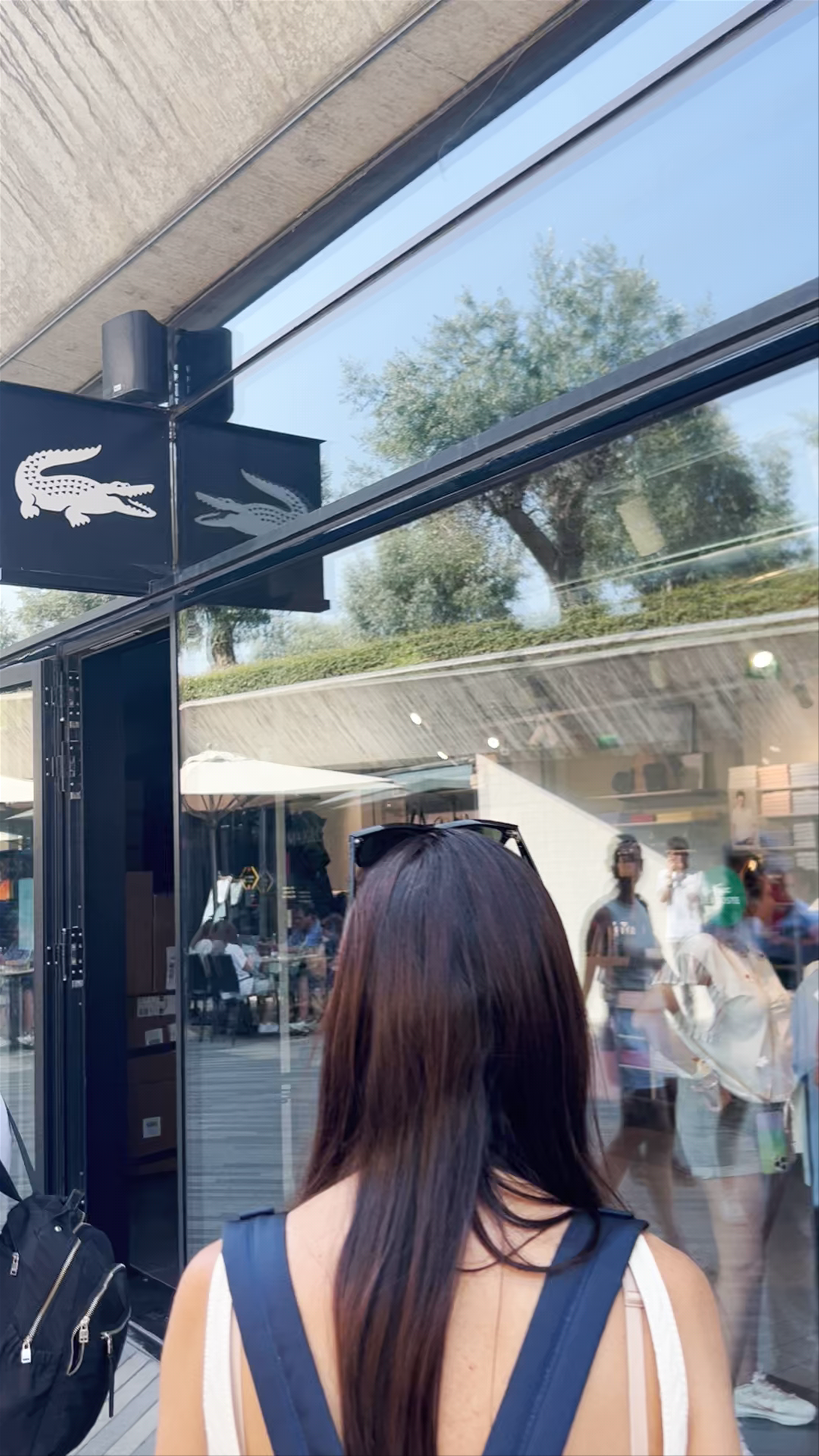 Exploring Chic Retail and Historic Vibes at Praça de Lisboa, Porto