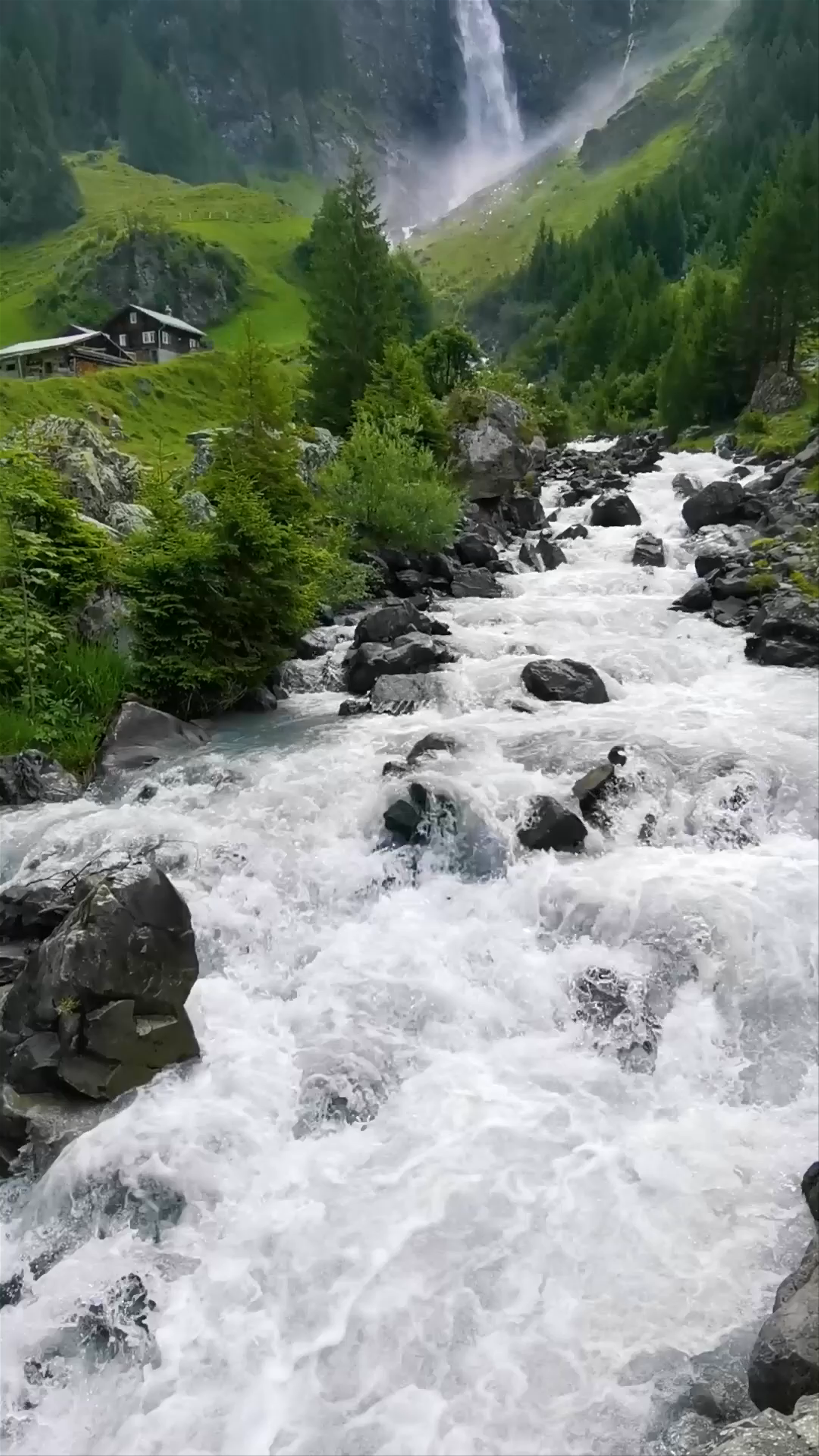 Iceland Mountains Discoverers ehf.