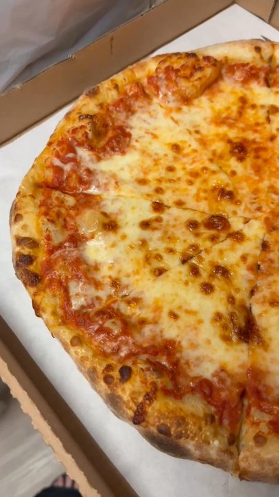 Luigi's D' Italia - Cheese pizza - Italian Near Me - Fullerton, California