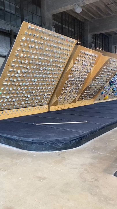 North Mass Boulder - Gyms Near Me - Indianapolis, Indiana