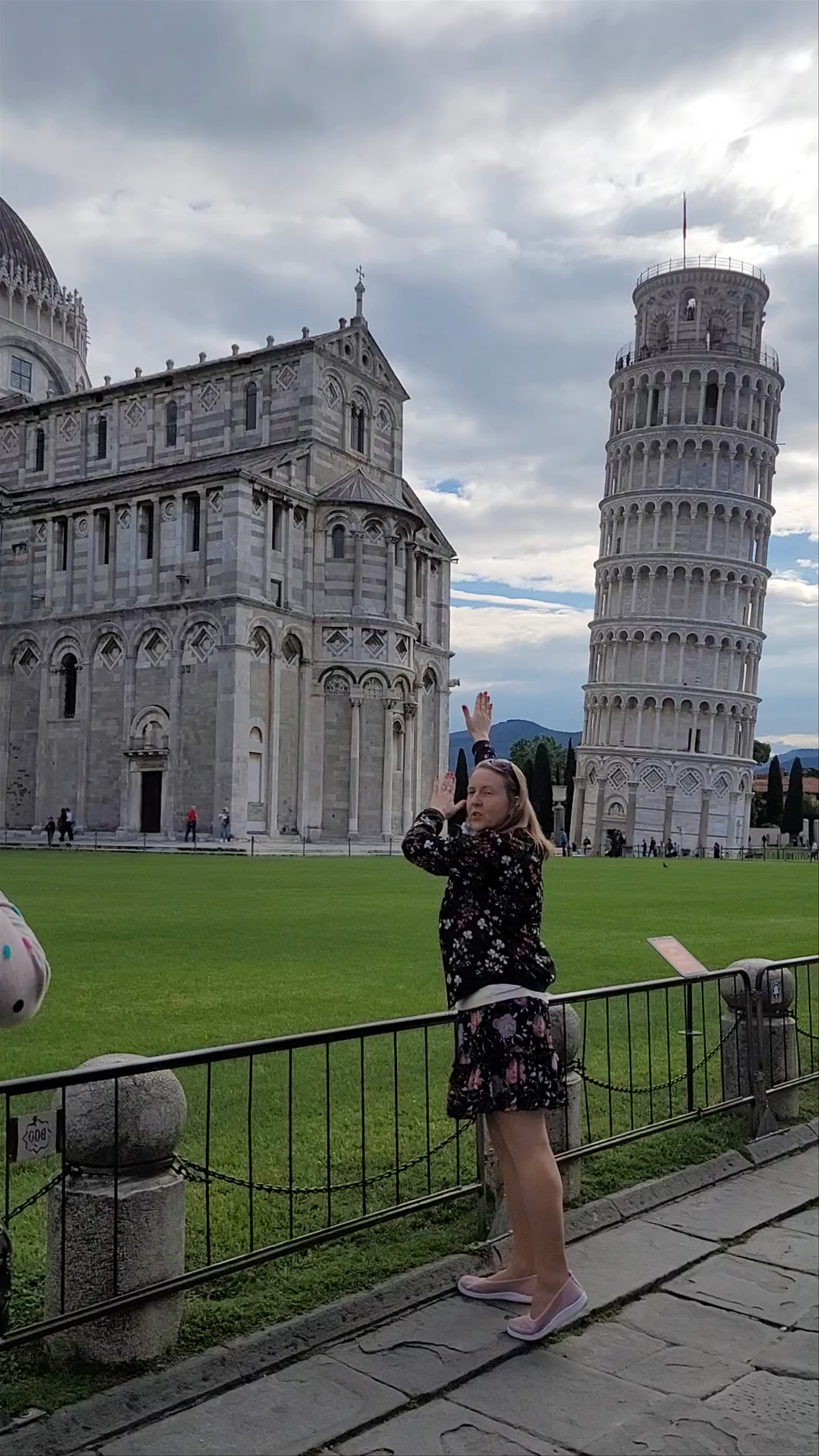 Leaning Tower of Pisa: Iconic Italian Landmark Experience