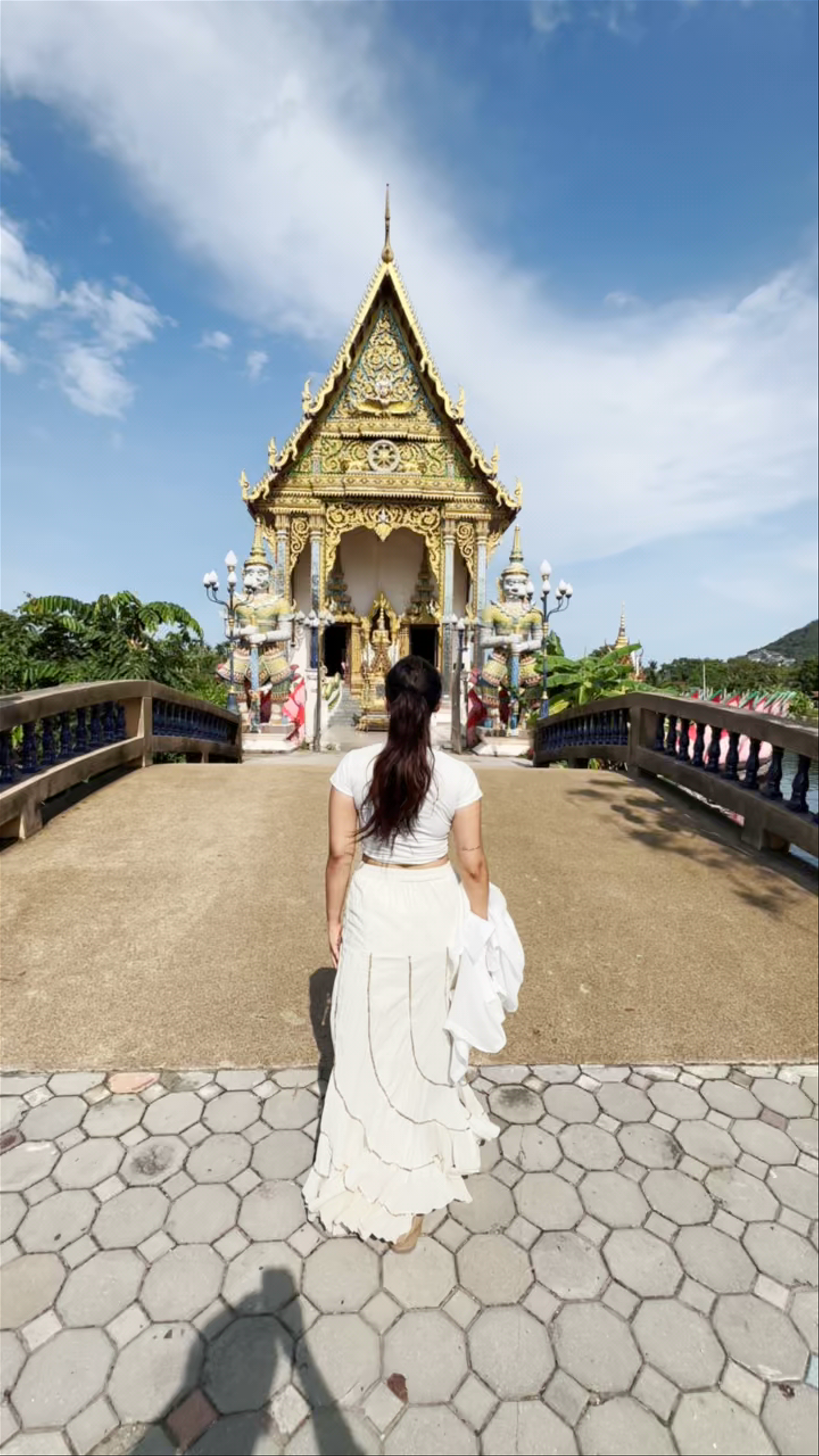 Wat Plai Laem