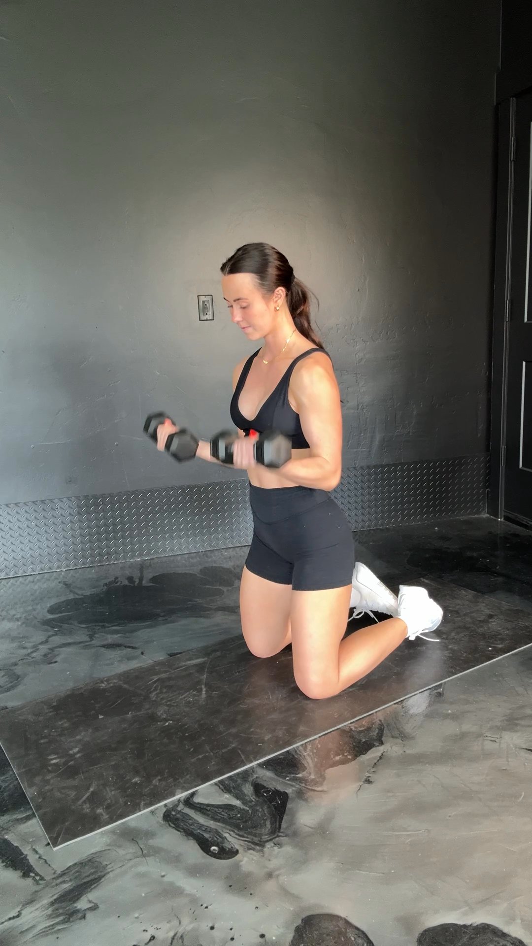 W1/D6: FULL BODY STRENGTH GYM