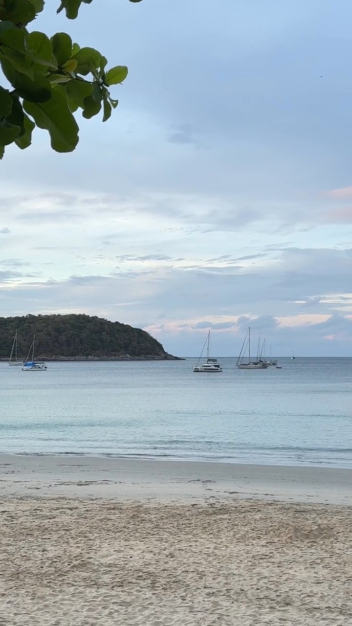 another day in paradise 🌴
🎥 Roong Thongwichien · Pexels
#pattaya #thailand #expatlife #jomtien #thailandtravel #digitalnomad #retireinthailand