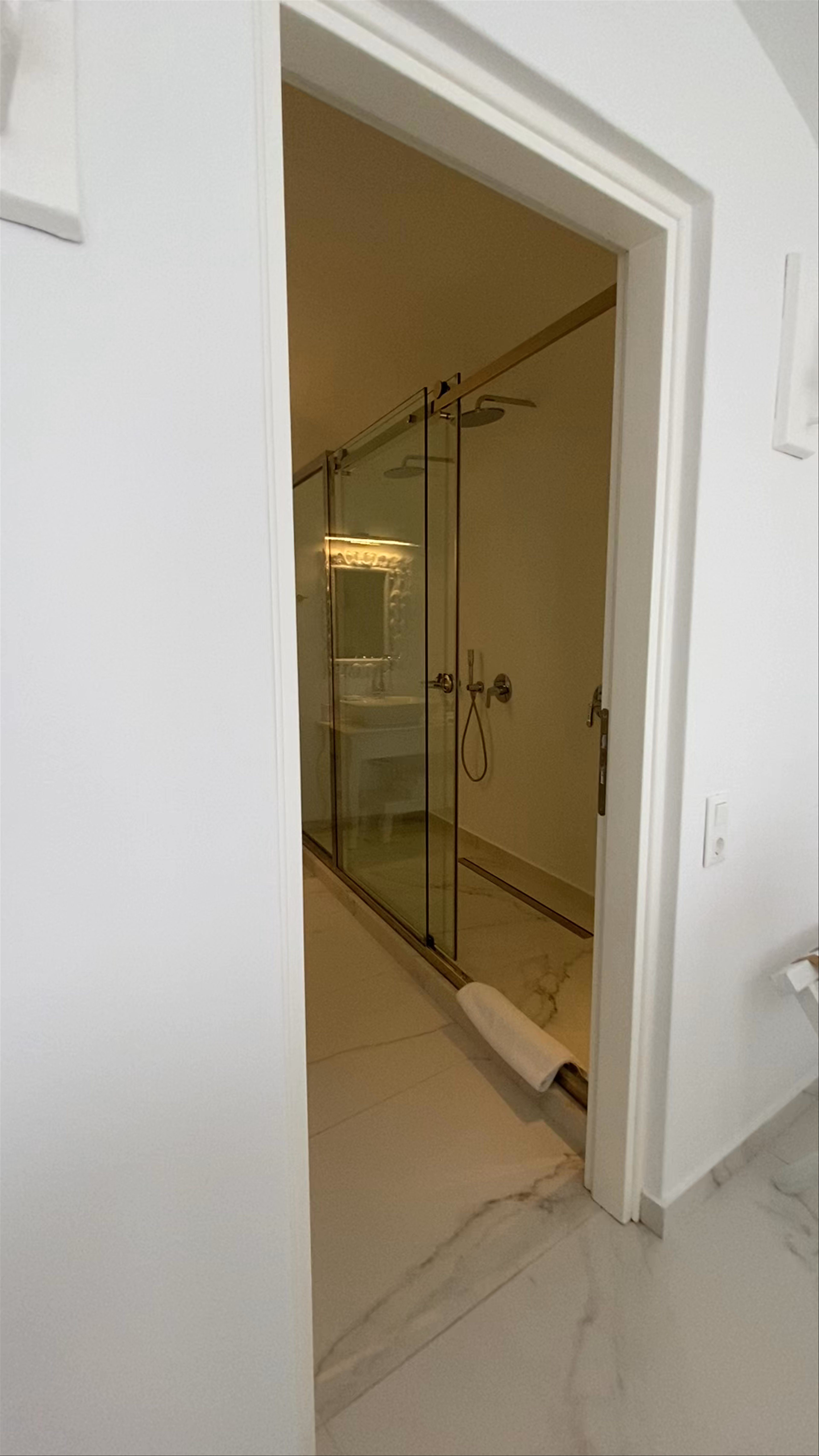 Canaves Oia Suites
