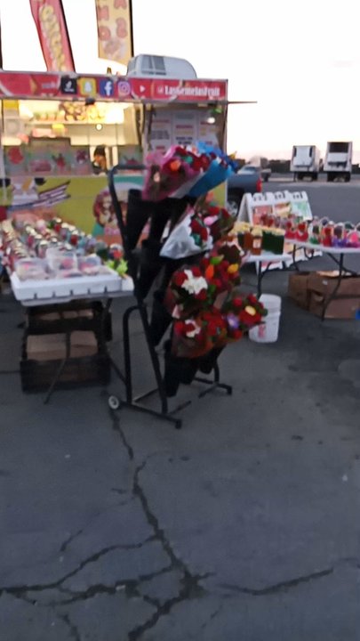 Las Gemelas Fruit - Mexican Near Me - Tulare, California