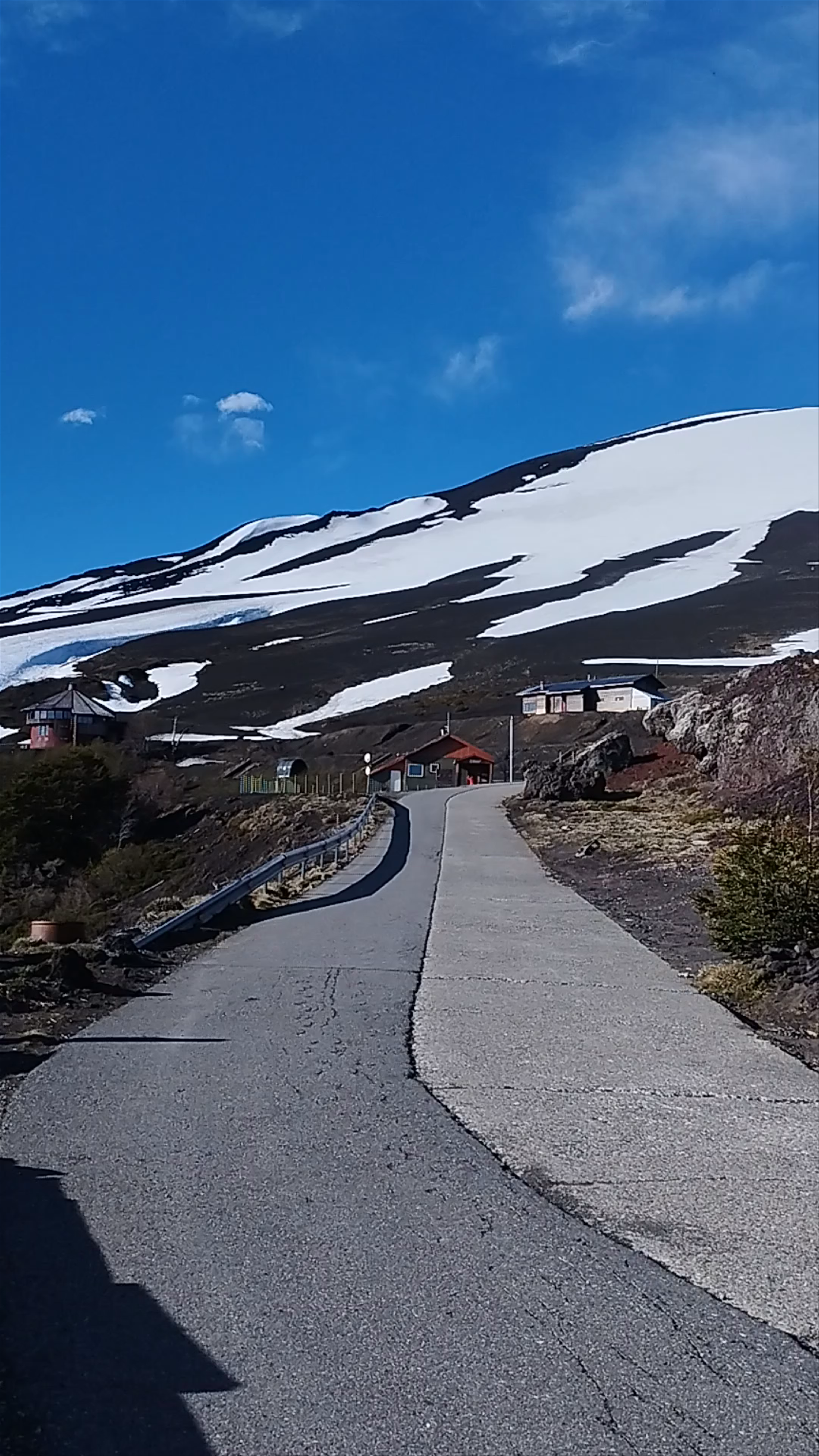 Refugio Teski Club: A Serene Mountain Escape in Ensenada, Puerto Varas