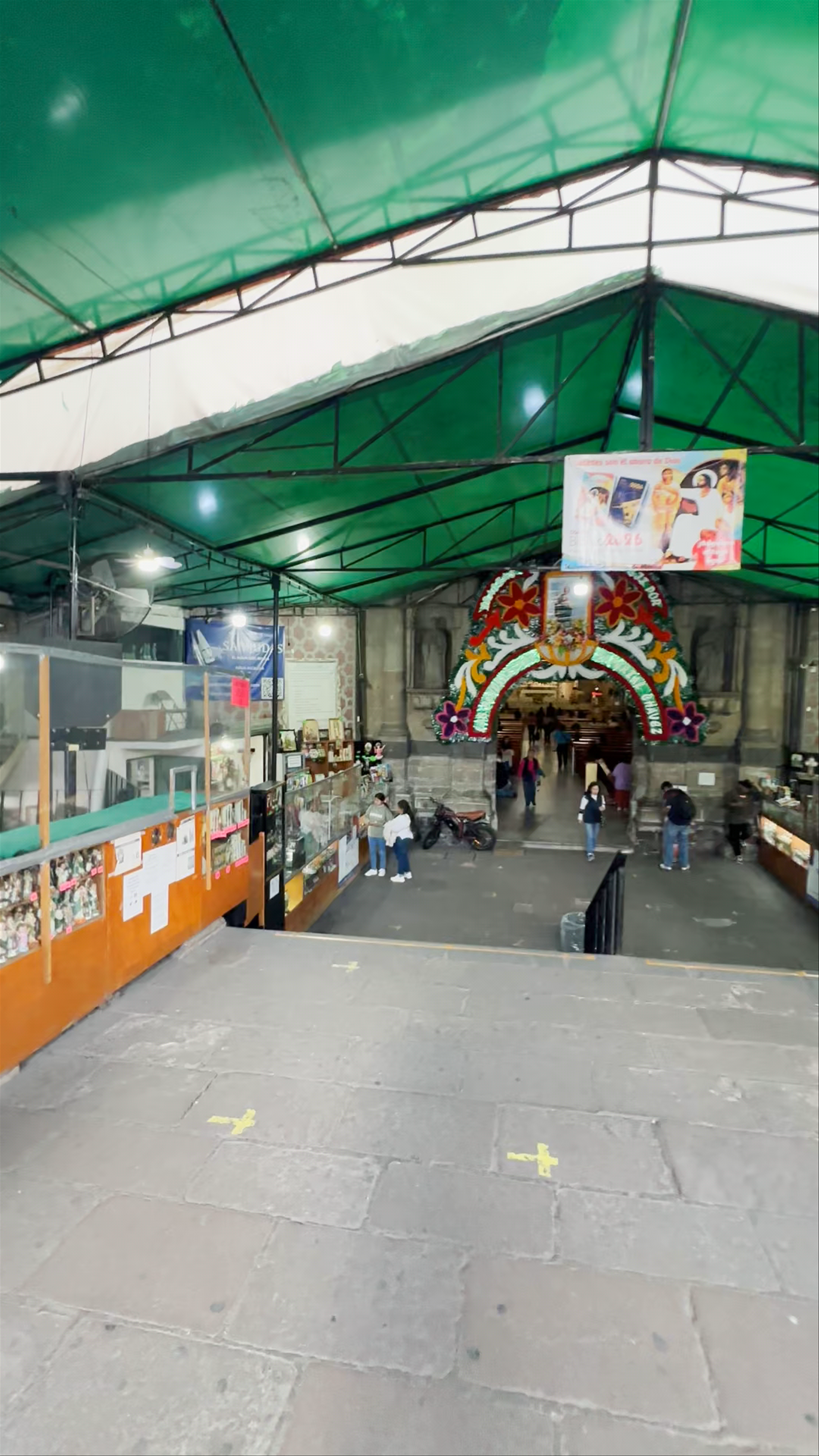San Judas Tadeo Apostol Sanctuary: Vibrant Faith and Tradition in Mexico City