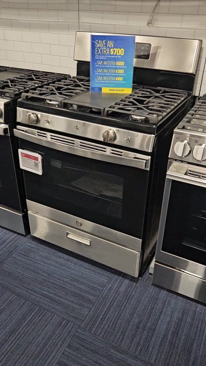 Best Buy - Northridge - Stove - Electronics Near Me - Northridge, California