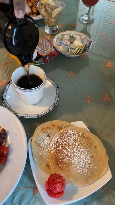 1840s Carrollton Inn - 1840s Carrollton Inn's amazing breakfast. - Bed & Breakfast Near Me - Baltimore, Maryland