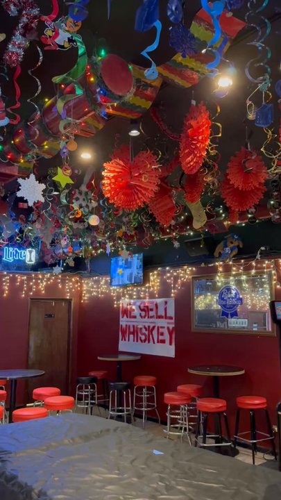 Nisei Lounge - Dive Bars Near Me - Chicago, Illinois