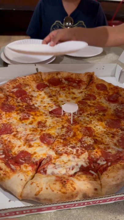 Frank's Pizza - Video of family style - Pizza Near Me - Houston, Texas