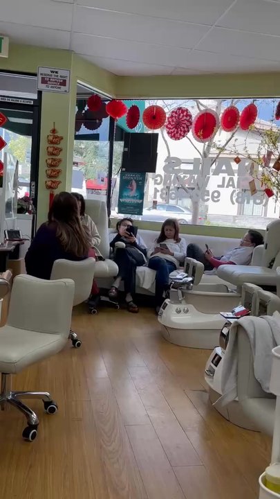 Melody Nails - Nail Salons Near Me - La Canada Flintridge, California