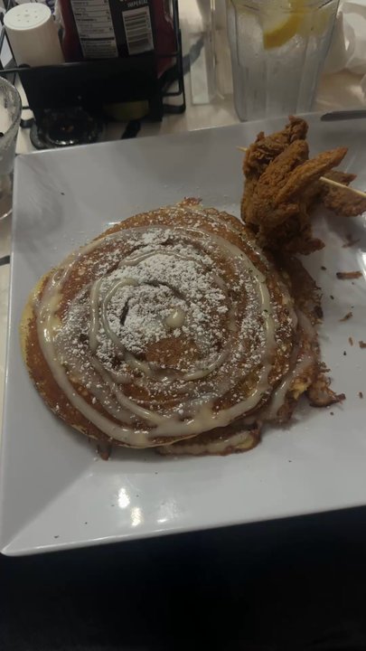 T's Brunch Bar - Cinnabon pancakes - Seafood Near Me - Douglasville, Georgia