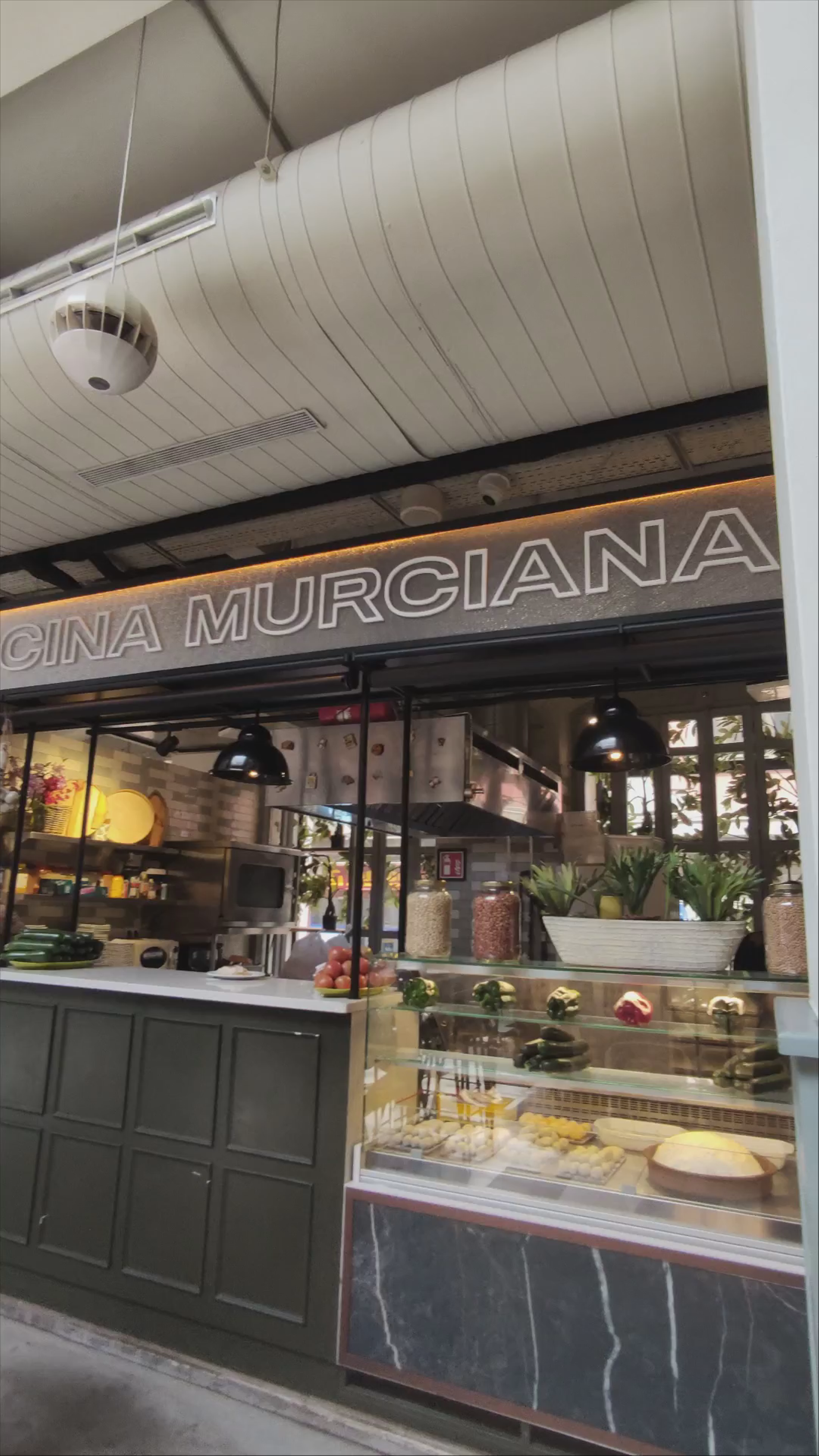 Mercado de Correos: Gastronomic Delights in Murcia's Culinary Hub