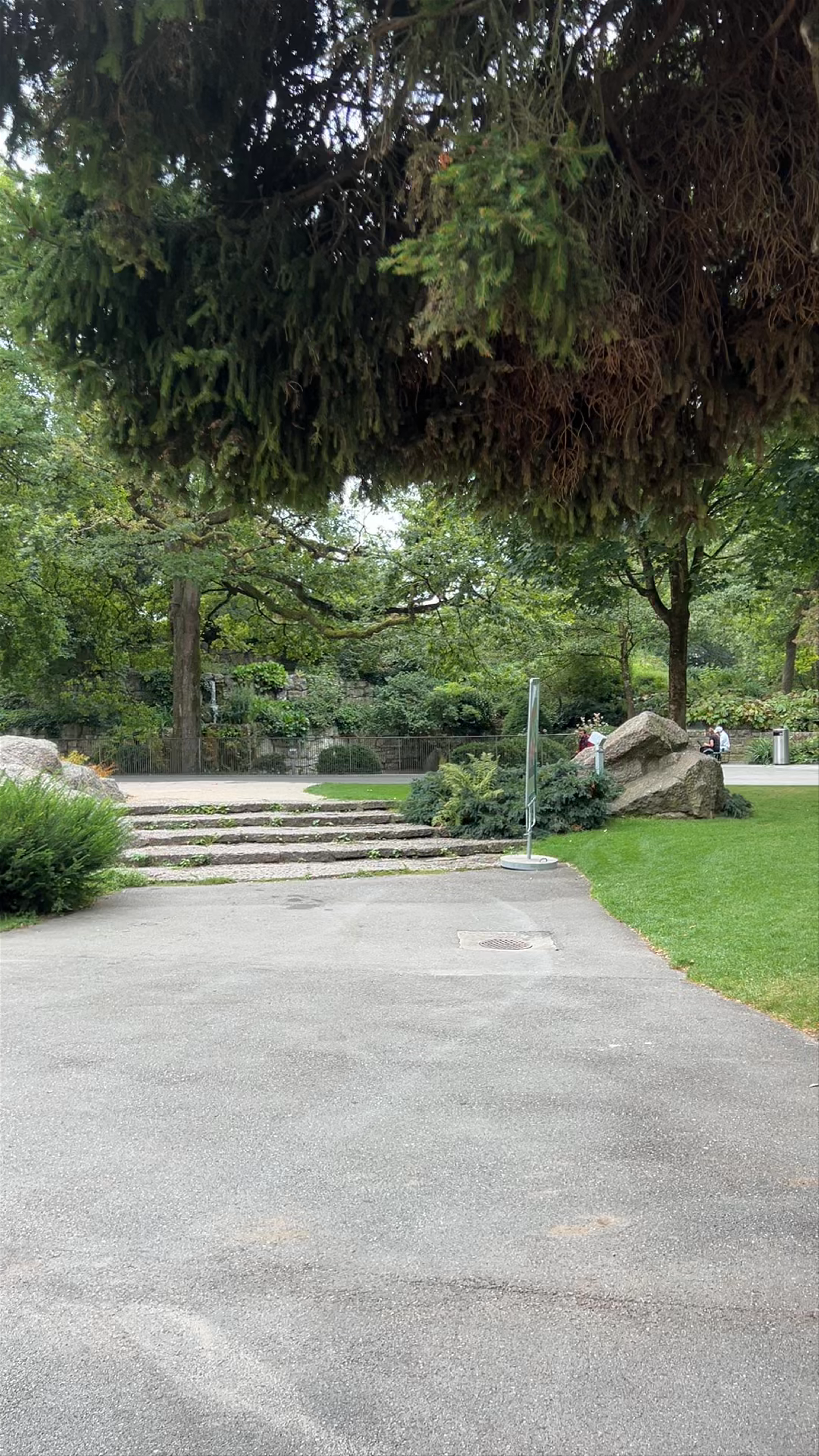 Universal Post Monument
