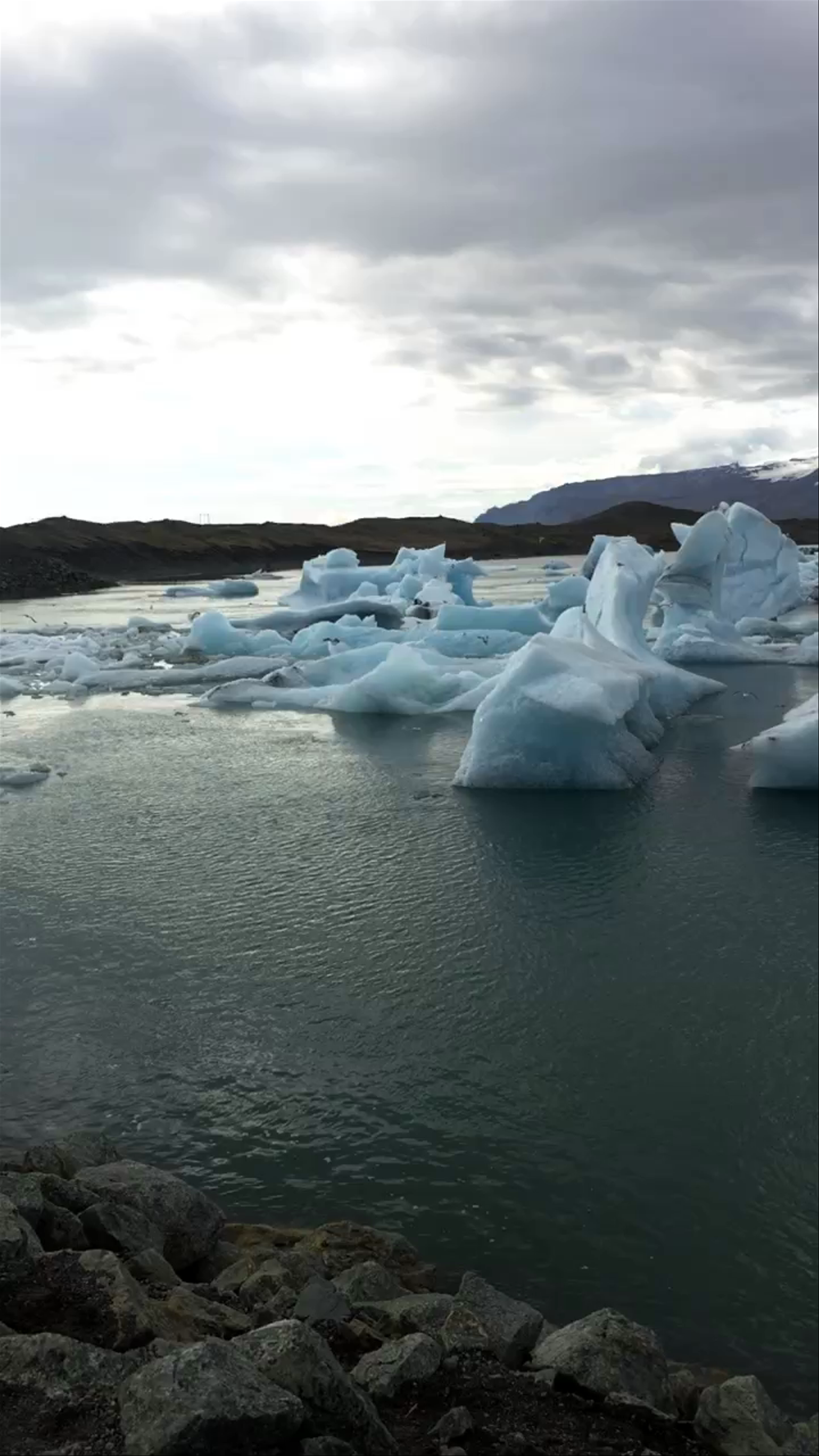 Jökulsárlón Iceberg Lagoon: Majestic Arctic Ice in Iceland