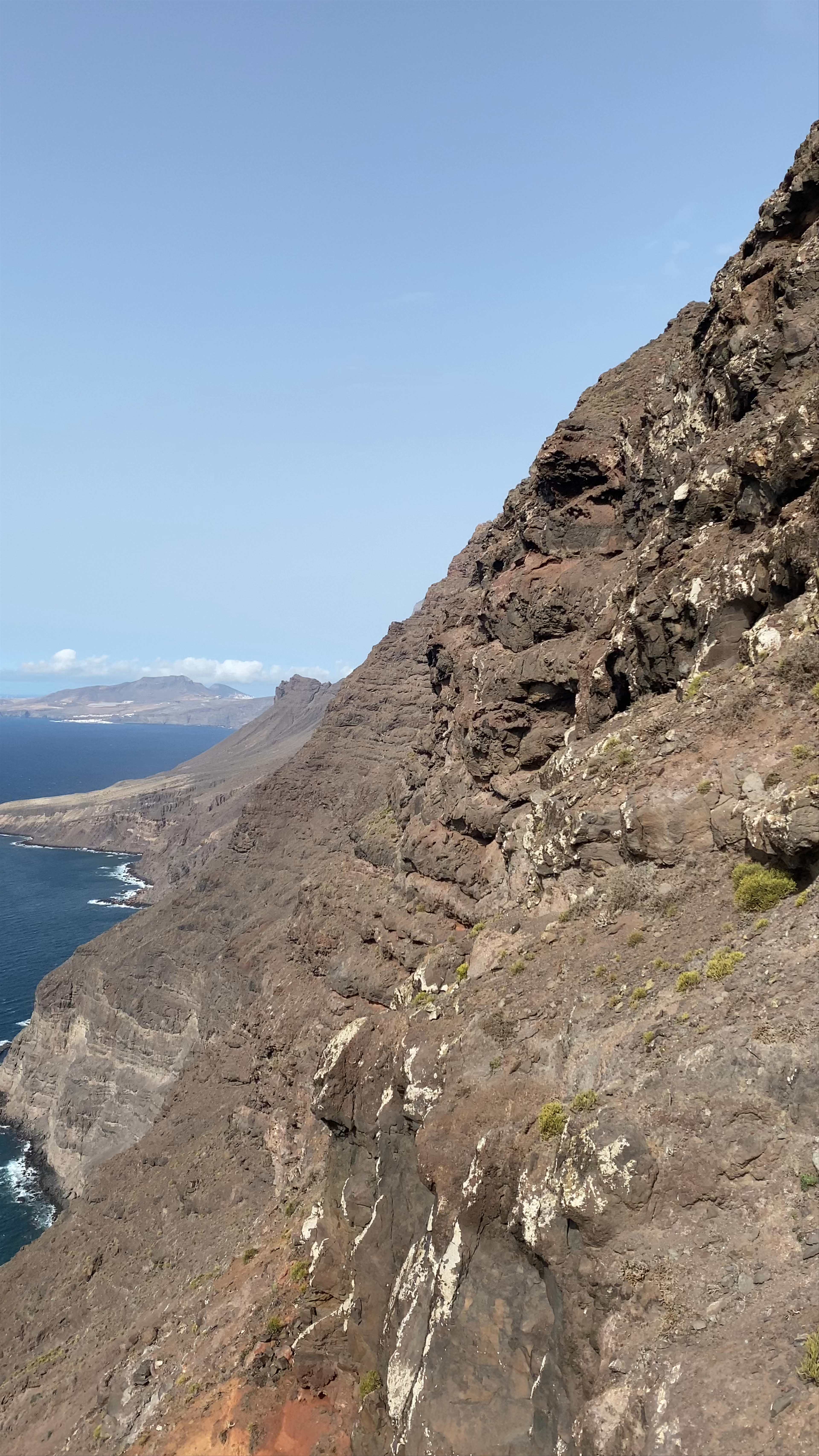 Mirador del Balcón: Spectacular Coastal Cliffs in Spain