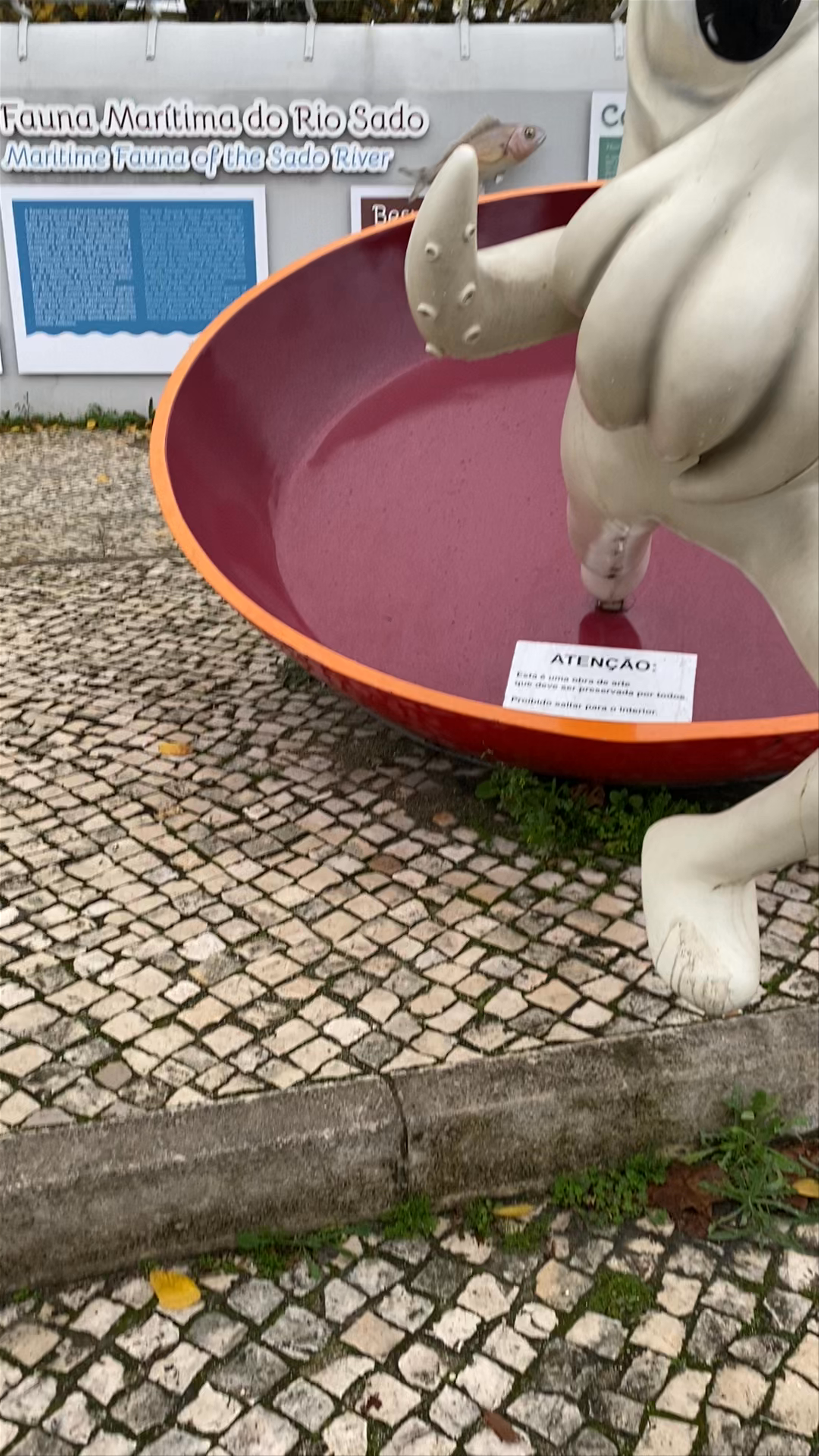 Estátua do Choco Frito