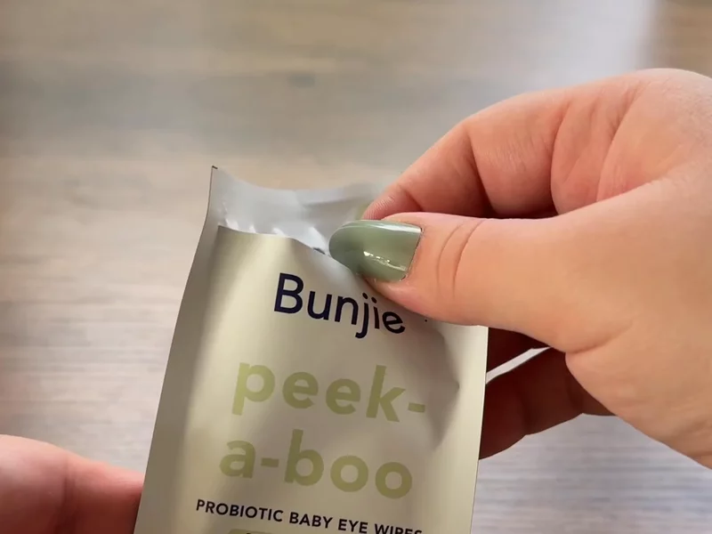Probiotic Eye Wipes Campaign