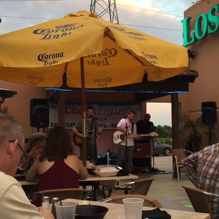Los Cabos - Outdoor music is always special - Mexican Near Me - Owasso, Oklahoma
