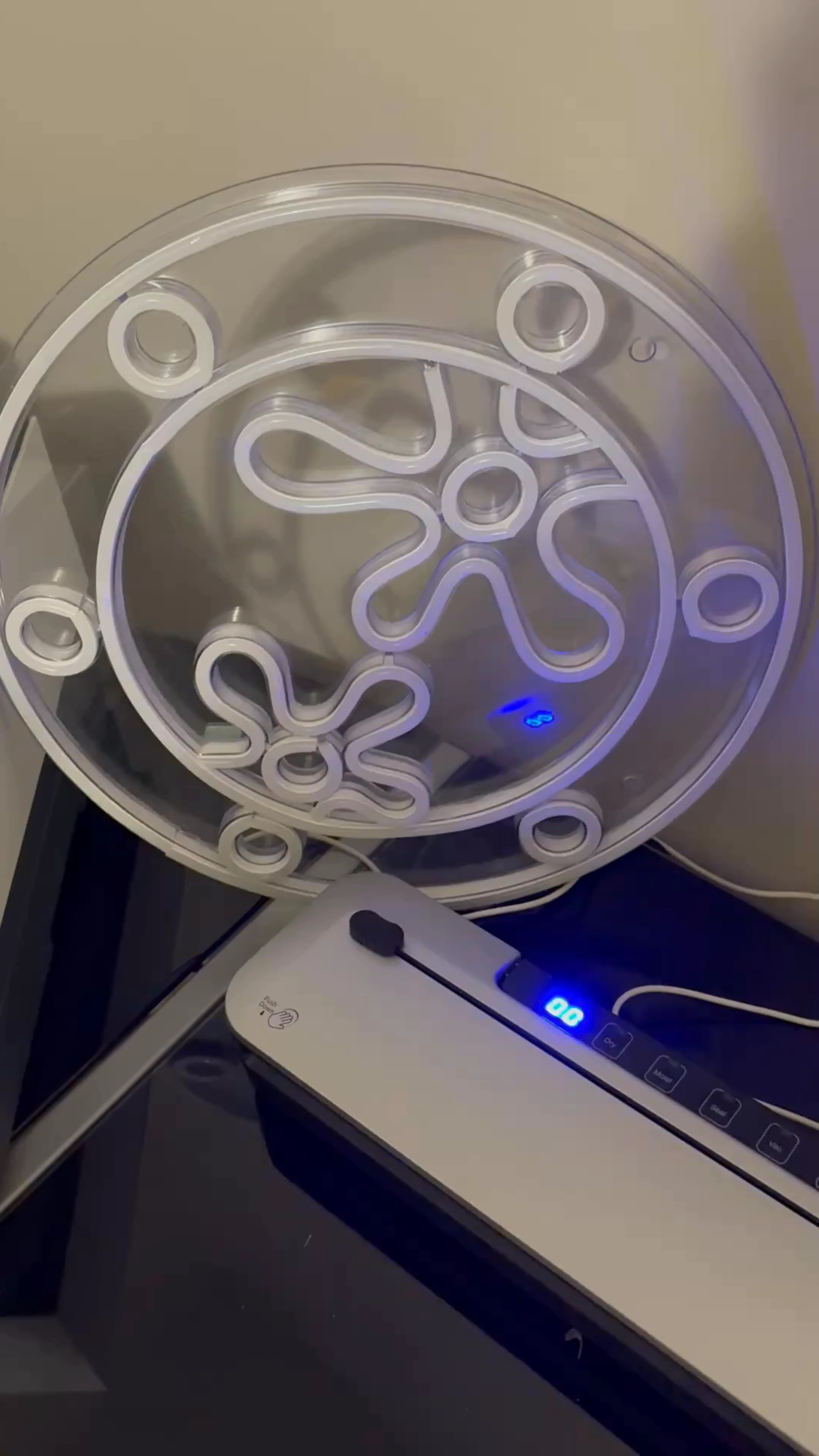 Preview pic of SpongeBob SquarePants light up backdrop sign