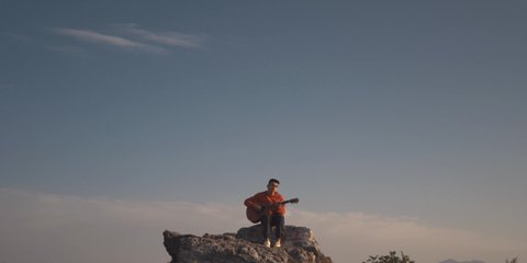 Anuv Jain — Alag Aasmaan