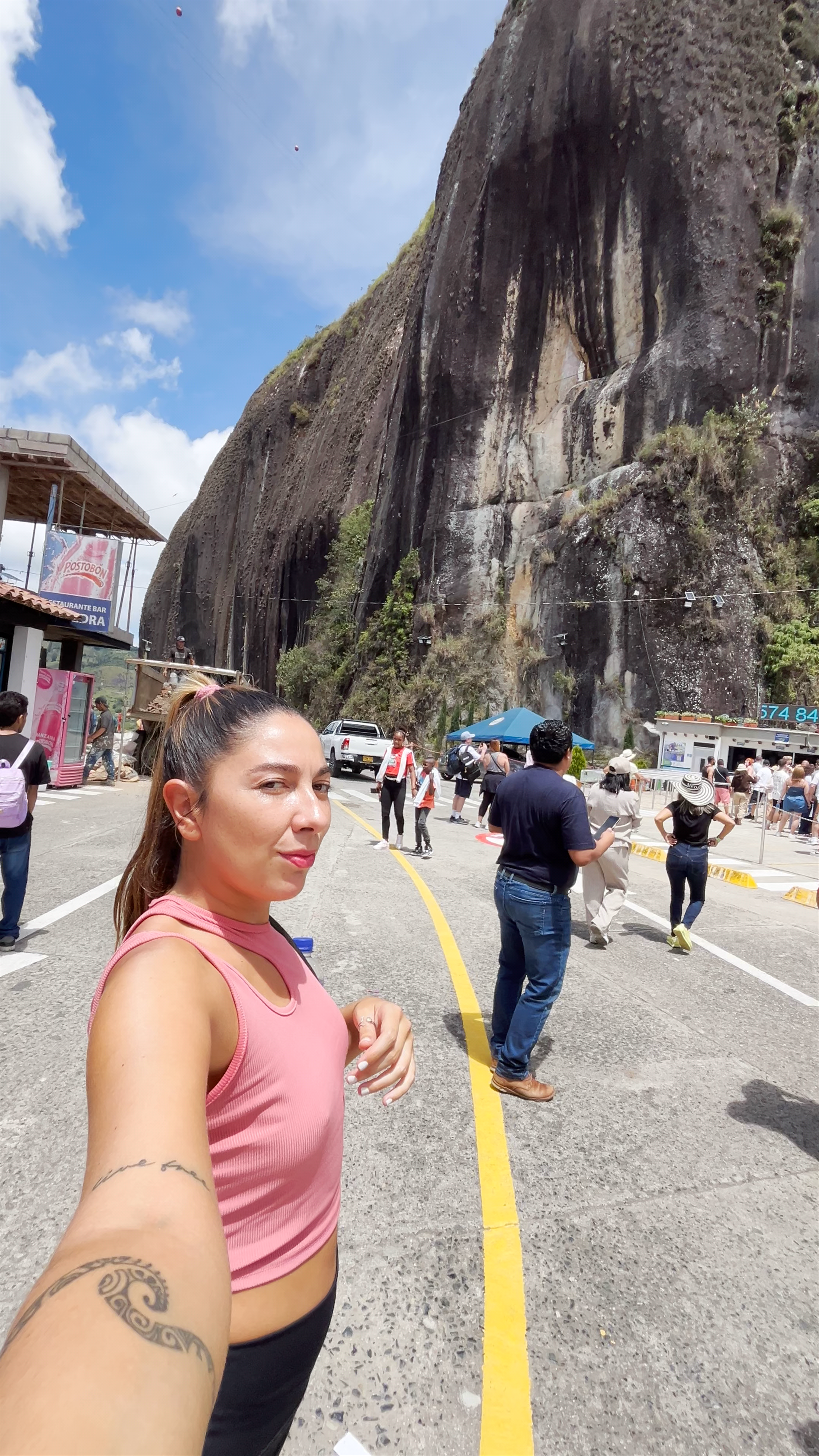 La Piedra del Peñol: Majestic Climb and Vibrant Village Life in Guatapé