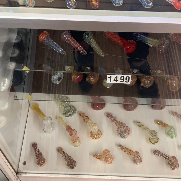 carver's discount & cigarettes Video carousel 1 of 1 with ID WpSnaASL-4WnclW71NGAEw for Discount Cigarettes