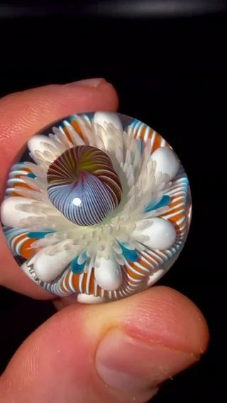 Preview pic of Richard Hollingshead - 2011 Marble 32mm