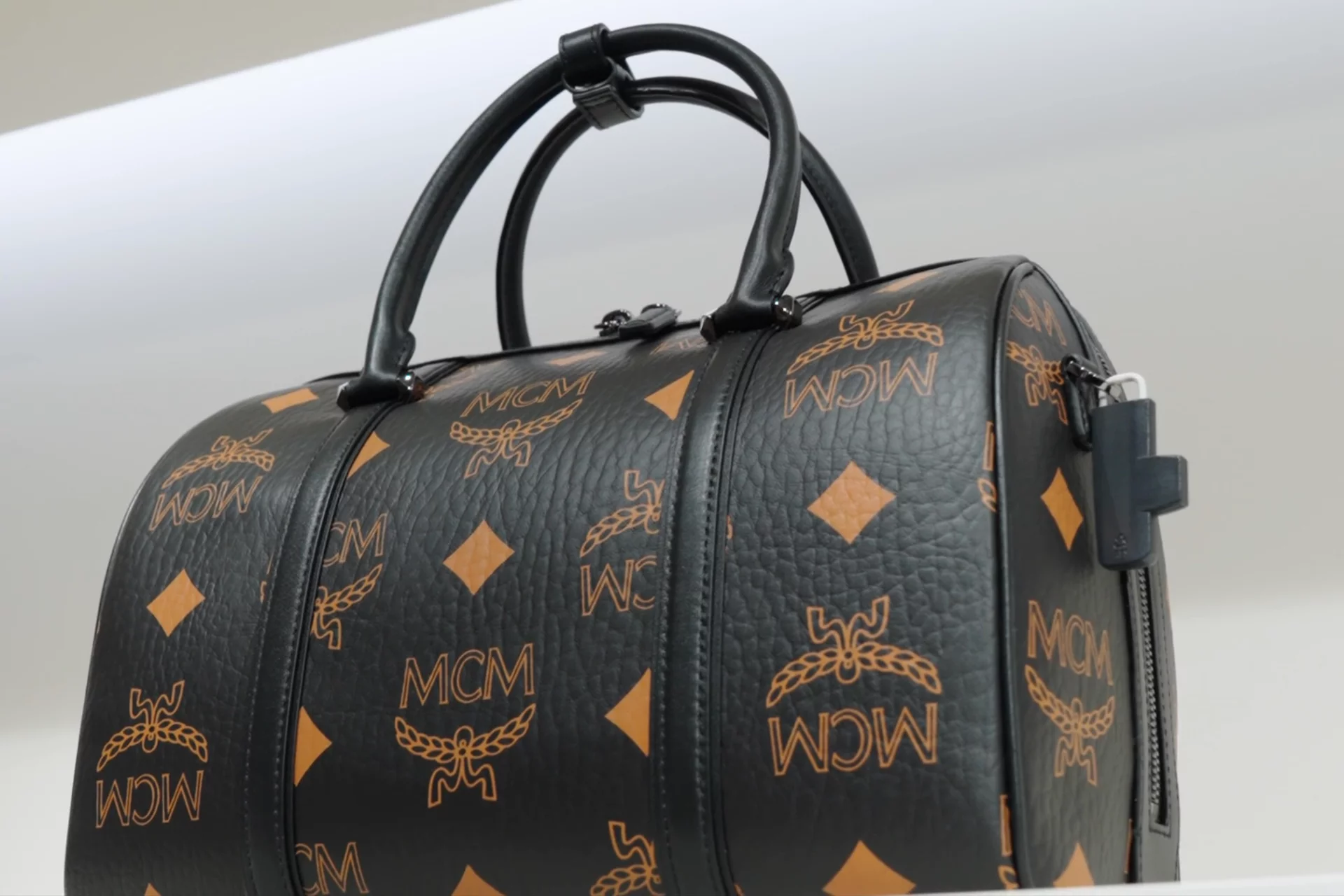 セール！MCM 店頭完売品 MCM Outlet • Taschen uvm. bis 70%* im Sale | OUTLETCITY
