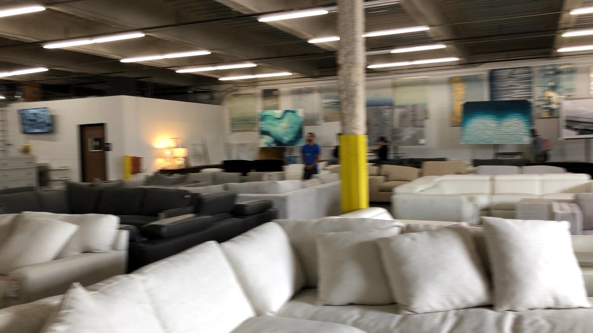 Z GALLERIE OUTLET & CLEARANCE CENTER - CLOSED - Updated July
