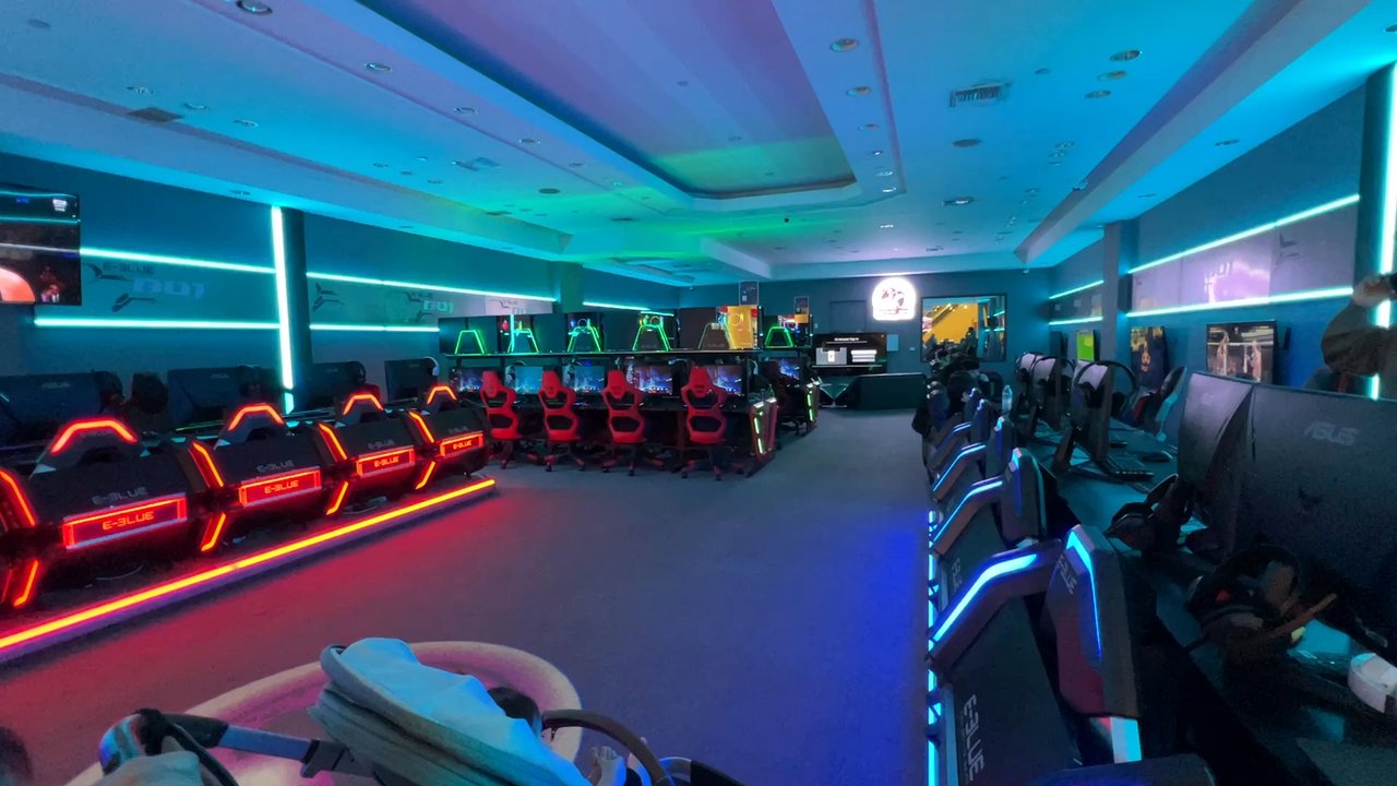 Game on  - When we first went to checkout the place. This is the front - Arcades Near Me - Burbank, California