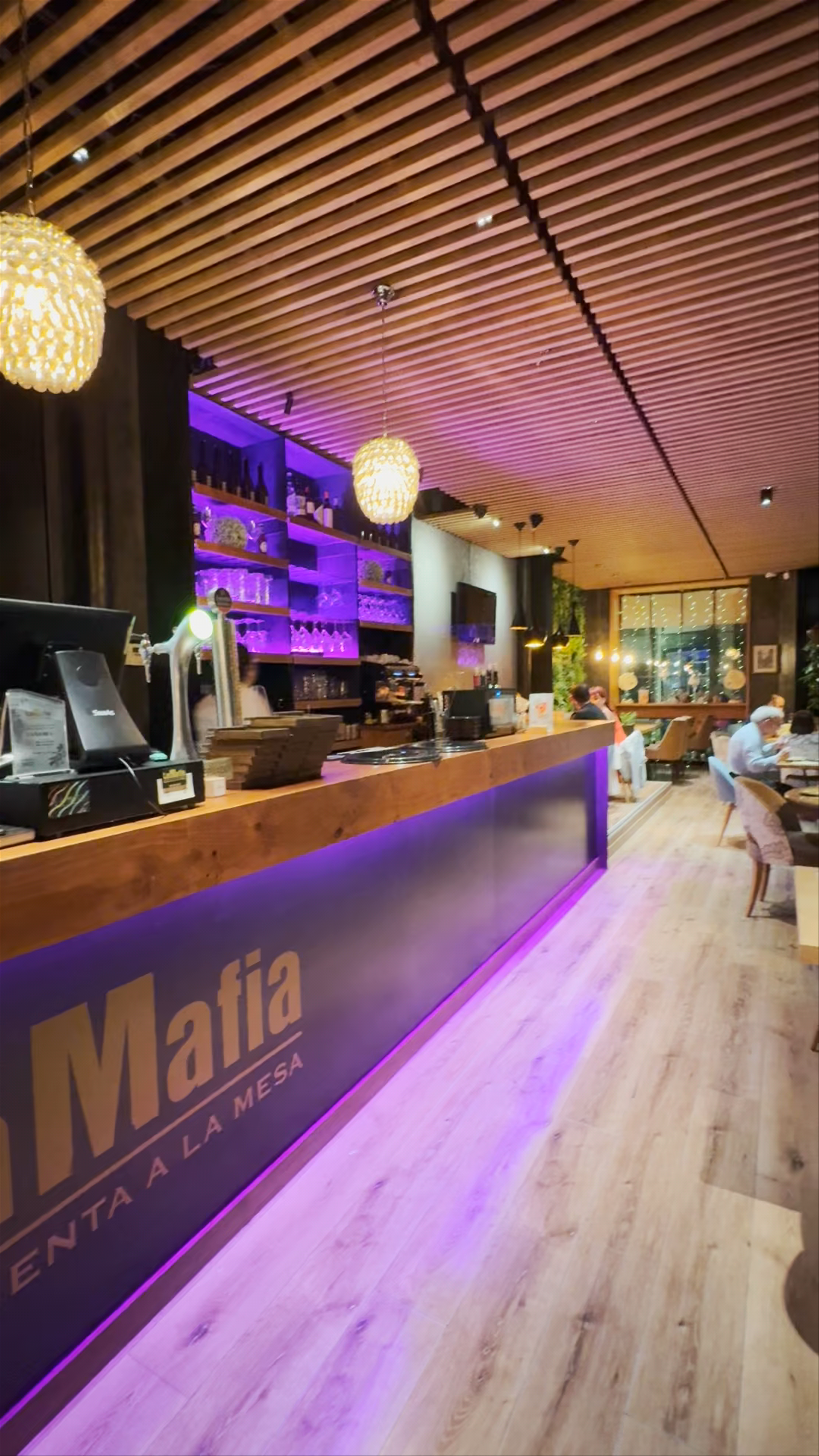 La Mafia se sienta a la mesa