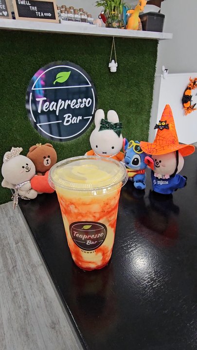Teapresso Bar - Kaneohe - Lava Flow smoothie - Bubble Tea Near Me - Kaneohe, Hawaii