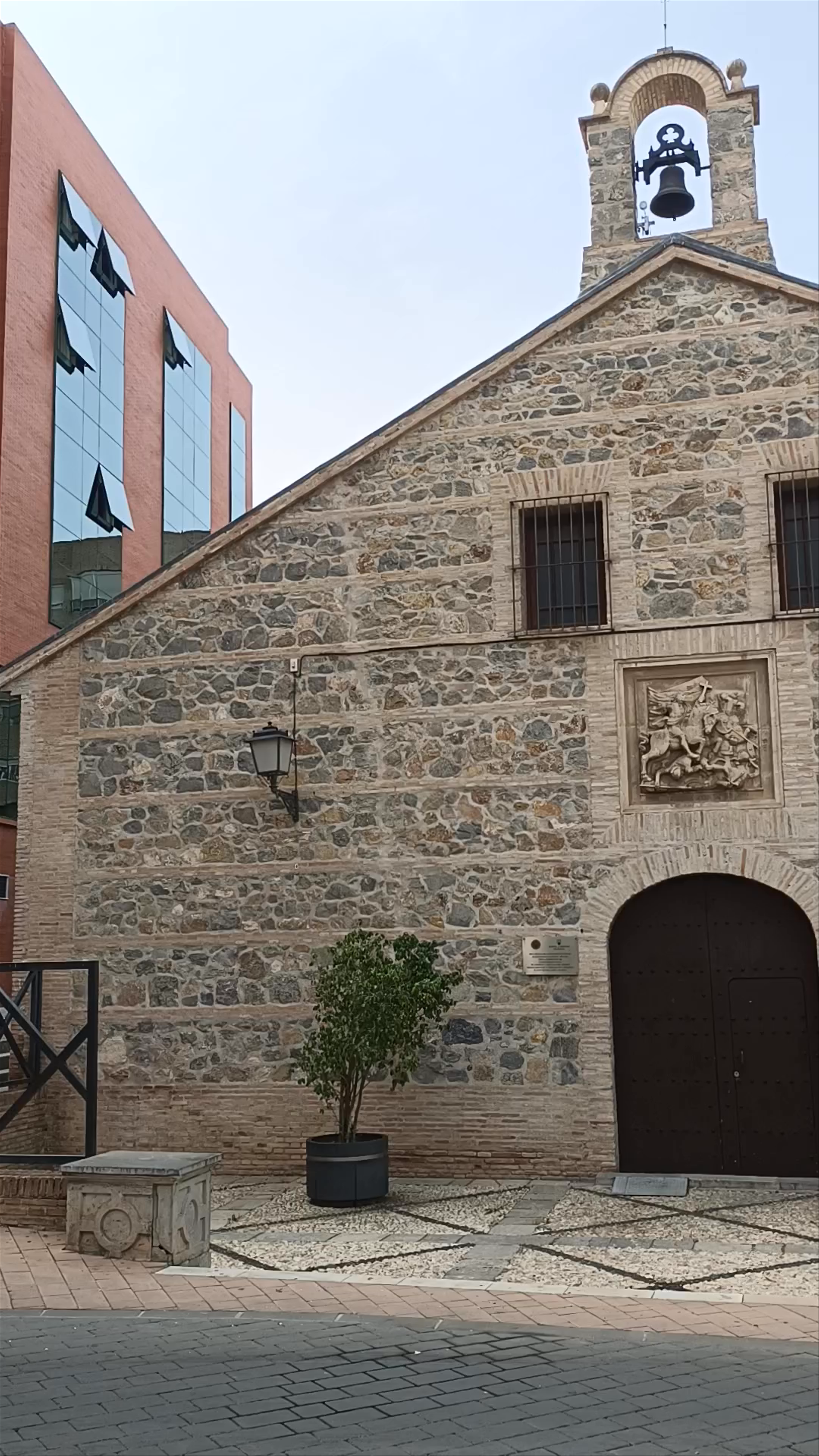Ermita de los Pasos de Santiago: Historic Serenity in Murcia, Spain