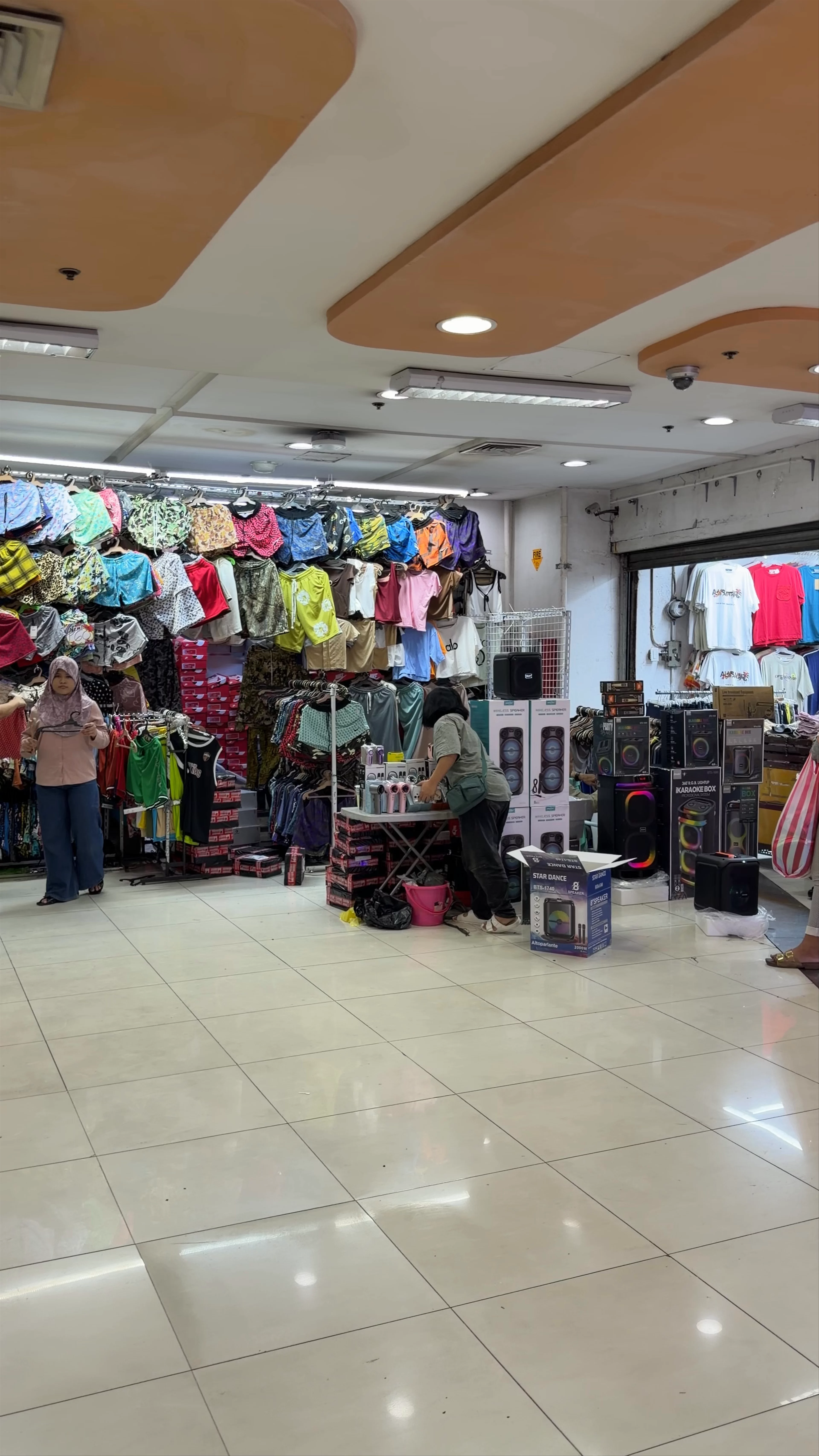 999 Shopping Mall