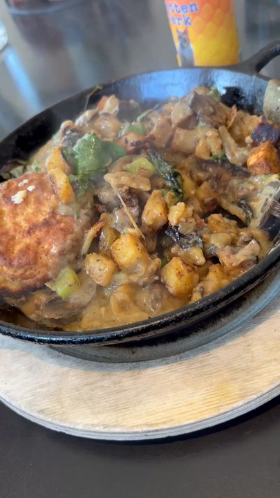 Cricket Cafe - Steaming Portland Skillet (vegan) - Breakfast & Brunch Near Me - Portland, Oregon