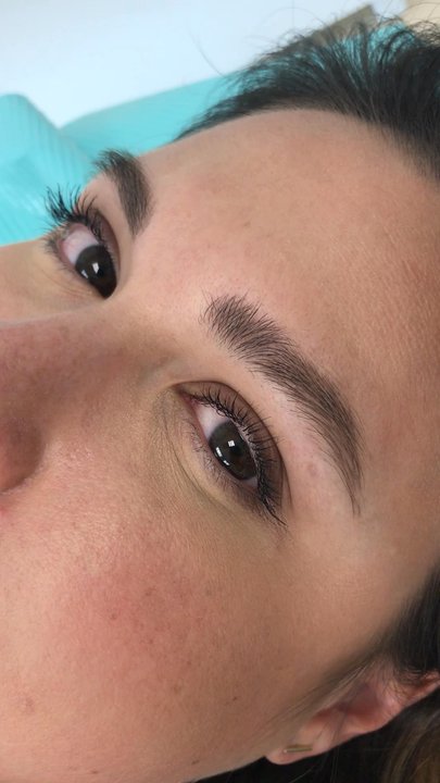 Hedman Method Micropigmentation Clinic - Clients request: fluffy, full eyebrows with wispy hairstrokes. Here healed before 1 month touch up. Every treatment is fully customized - Permanent Makeup Near Me - Miami, Florida