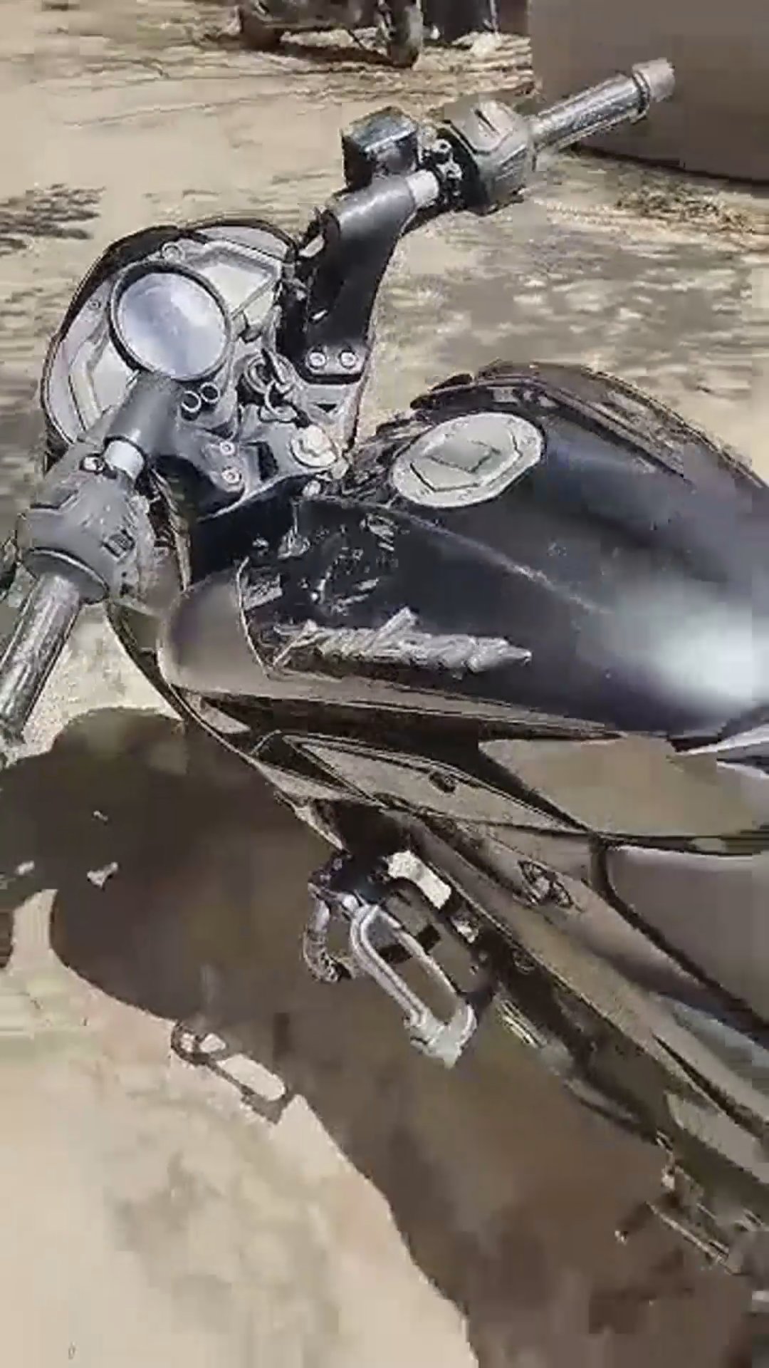 Walk-around video thumbnail