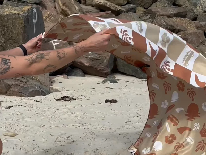 Vibz- the sand free towel