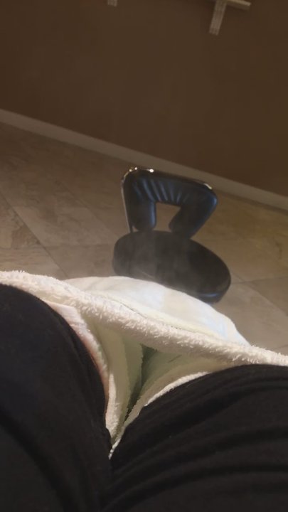 Glace Nails - Towels burning my feet - Nail Salons Near Me - Plainfield, Indiana