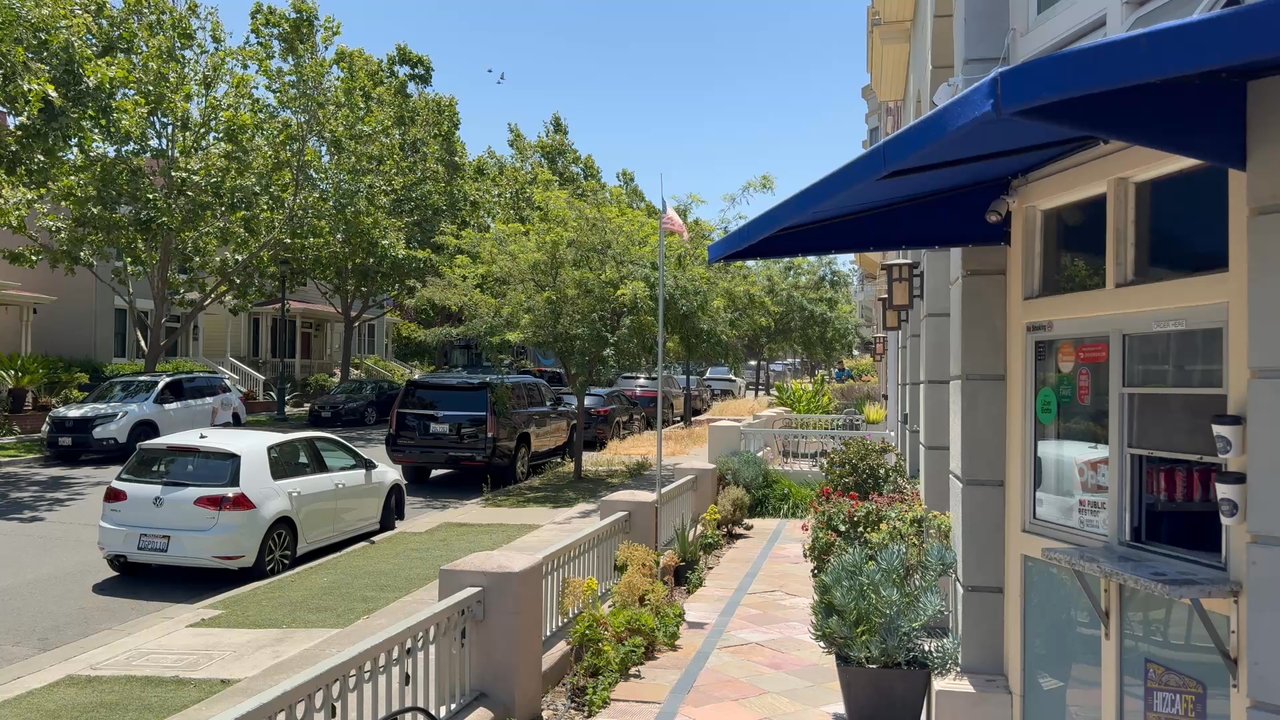 Hizcafe - Outside - Coffee & Tea Near Me - Hercules, California