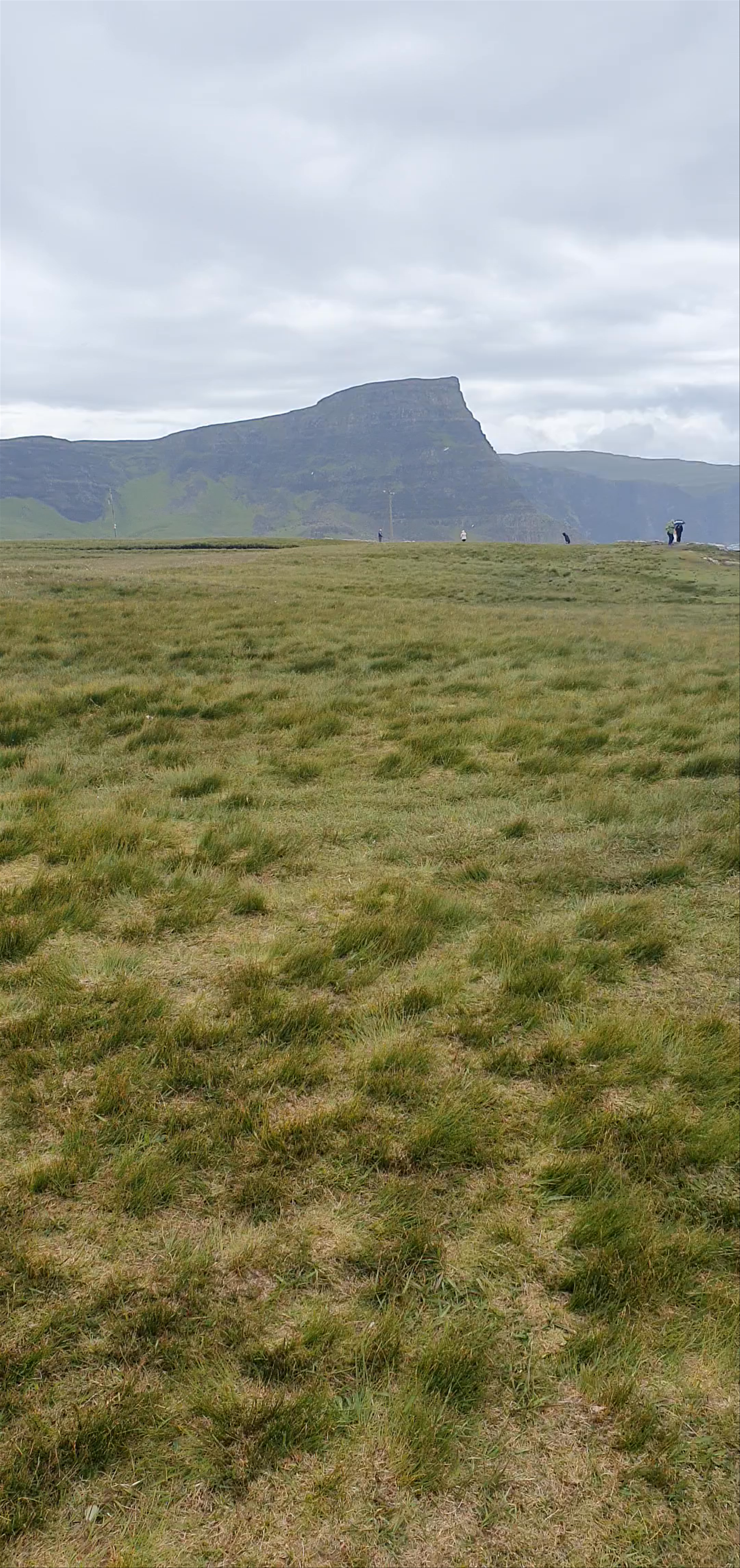 Neist Point Lighthouse: Dramatic Coastal Views on Isle of Skye