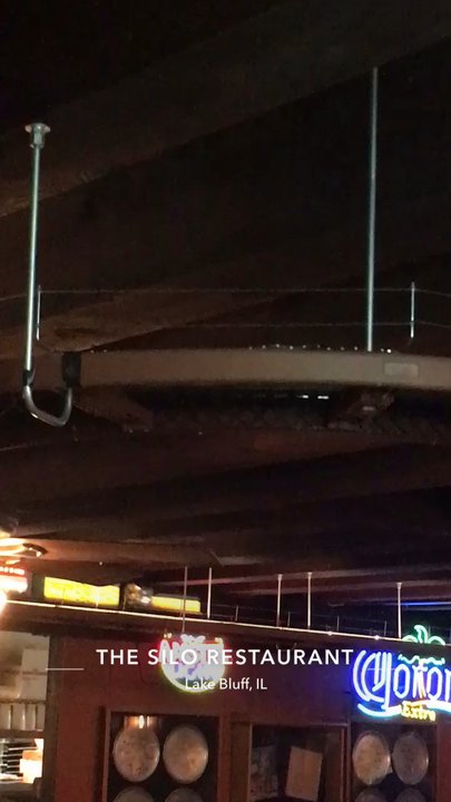 The Silo Restaurant - Of course the toy train that keeps everyone entertained - Pizza Near Me - Lake Bluff, Illinois