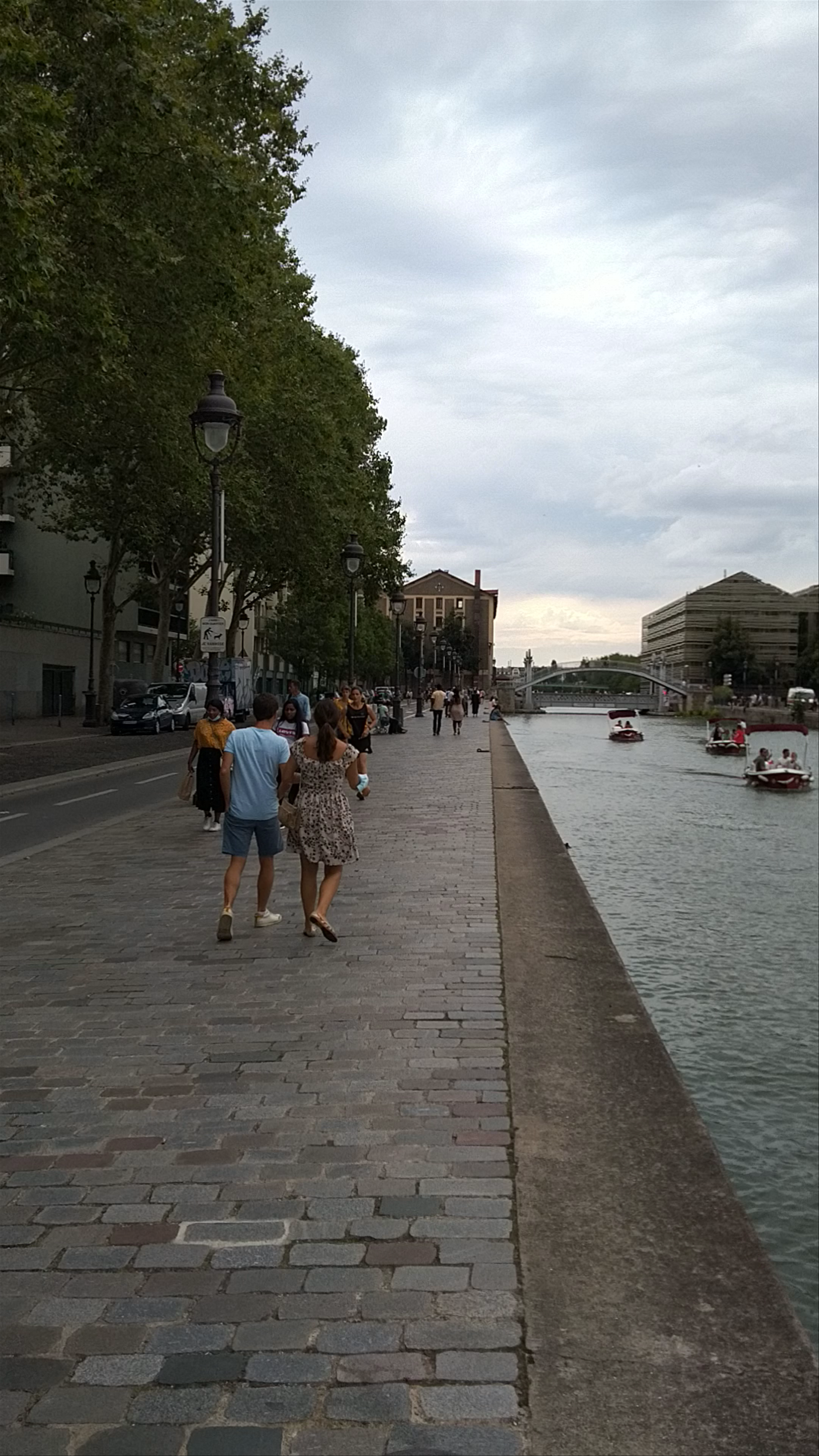 Leisurely Walk Along Canal de l'Ourcq in Paris