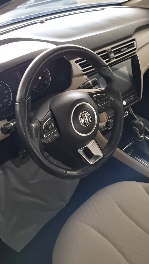 ام جي 5 STD 2023